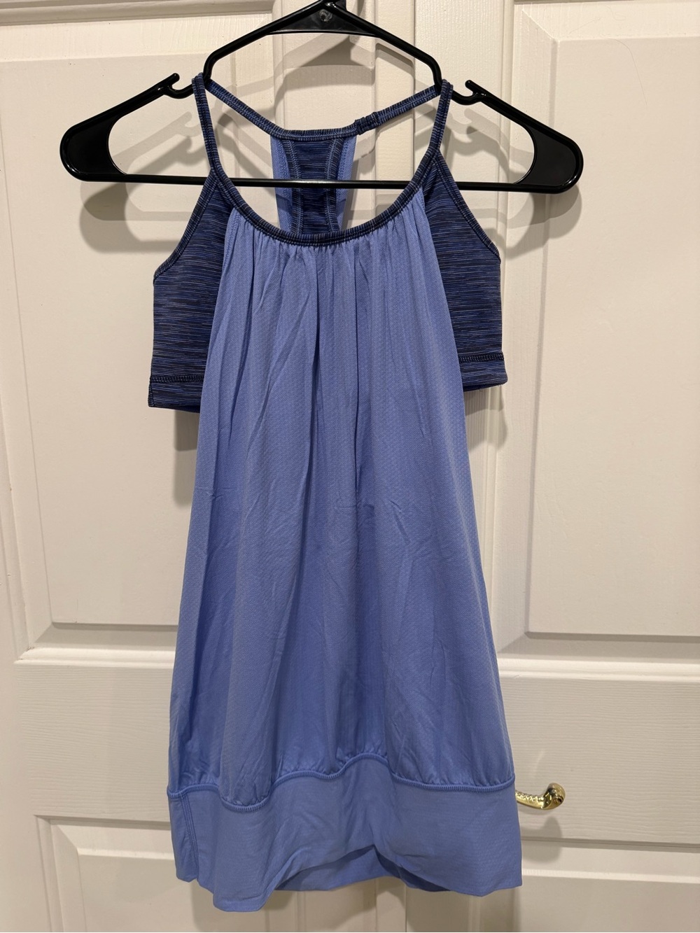 Lululemon women blue purple built in bra tank, no bra pads included size 4